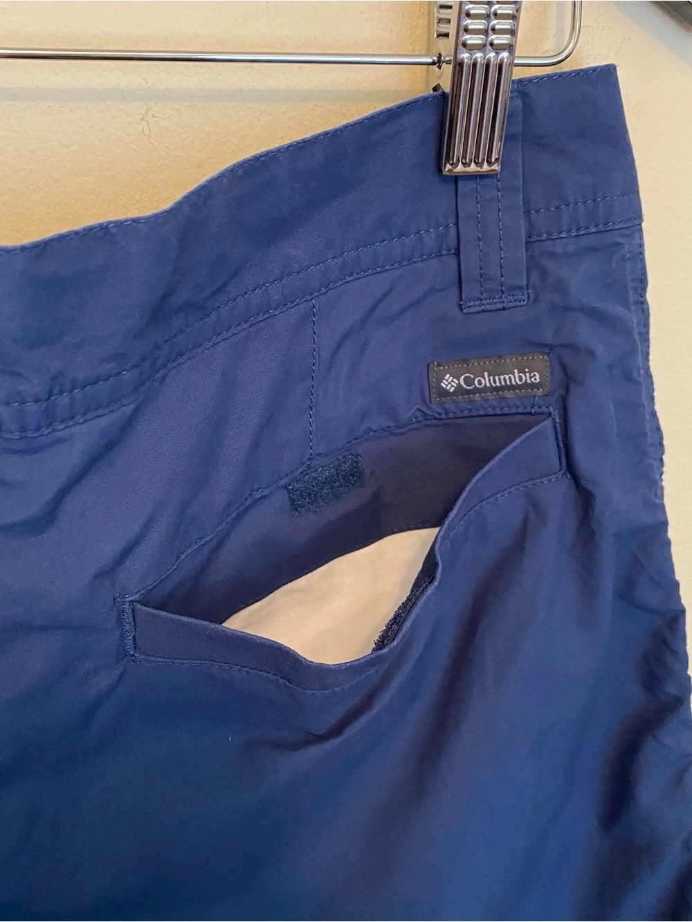 Columbia Mens 30 W 8L Chino Shorts Blue Casual Outdoor Pockets Golf 8” Inseam